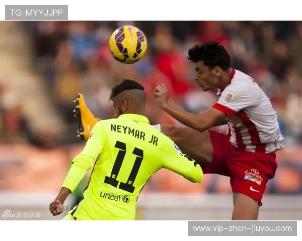 内马尔禁区外的轻松搓射险些改写比分